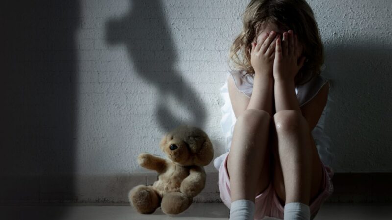 Ceará registra média de 430 denúncias de violência física contra crianças por mês