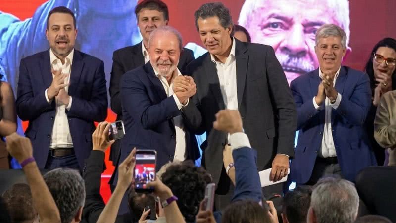 Com Lula e Alckmin, PT lança Haddad ao Governo de São Paulo