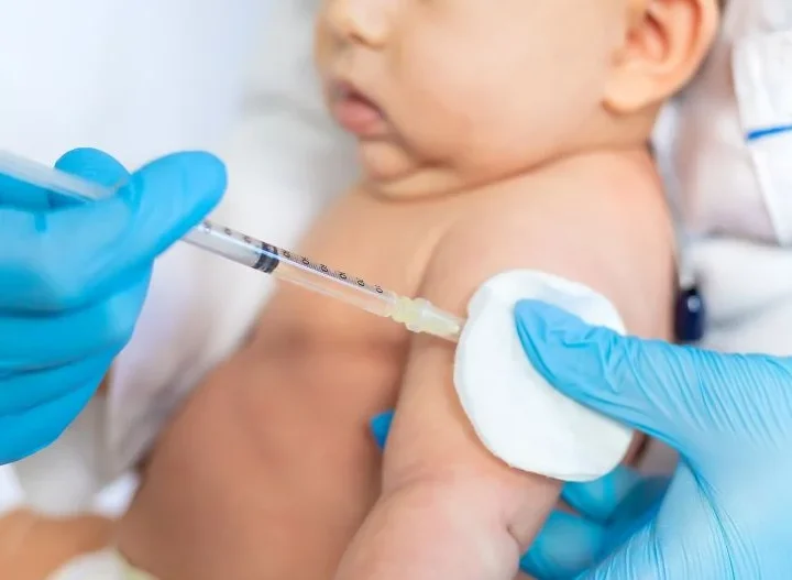 Bebê é diagnosticado com sarampo em São Paulo; estado registra 14º caso em 2026