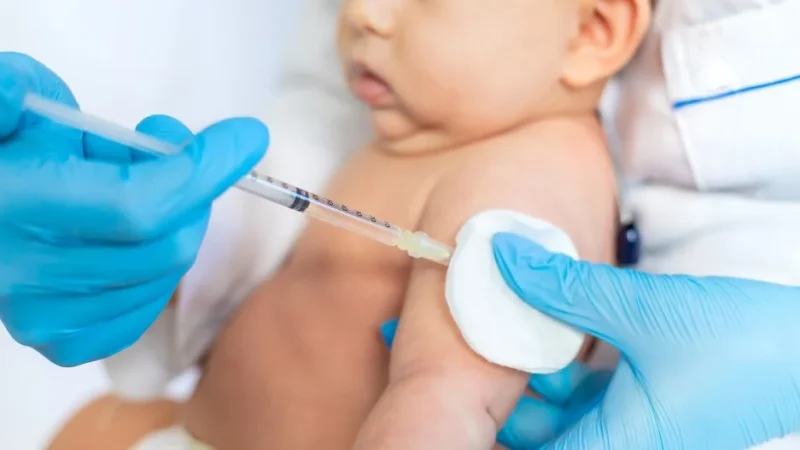 Bebê é diagnosticado com sarampo em São Paulo; estado registra 14º caso em 2026
