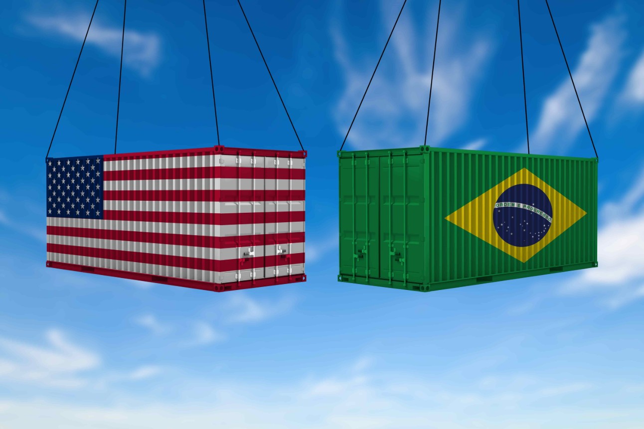 EUA impõem tarifa de 25% sobre produtos brasileiros; veja o que fica de fora