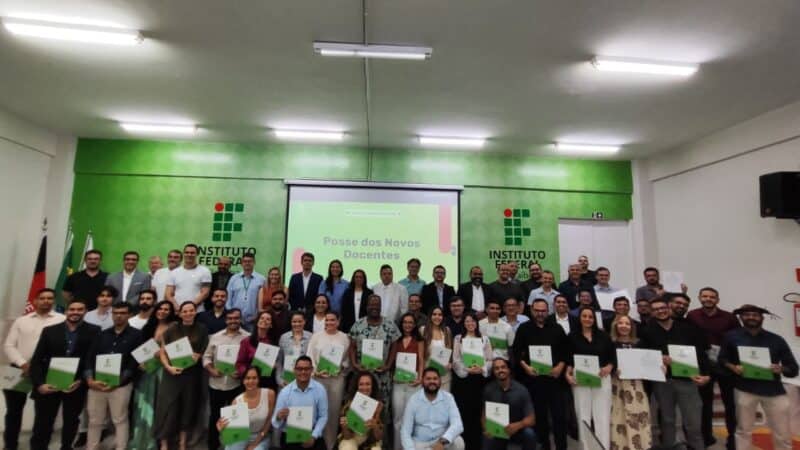 37 novos professores tomam posse em cerimônia na Reitoria do IFPB
